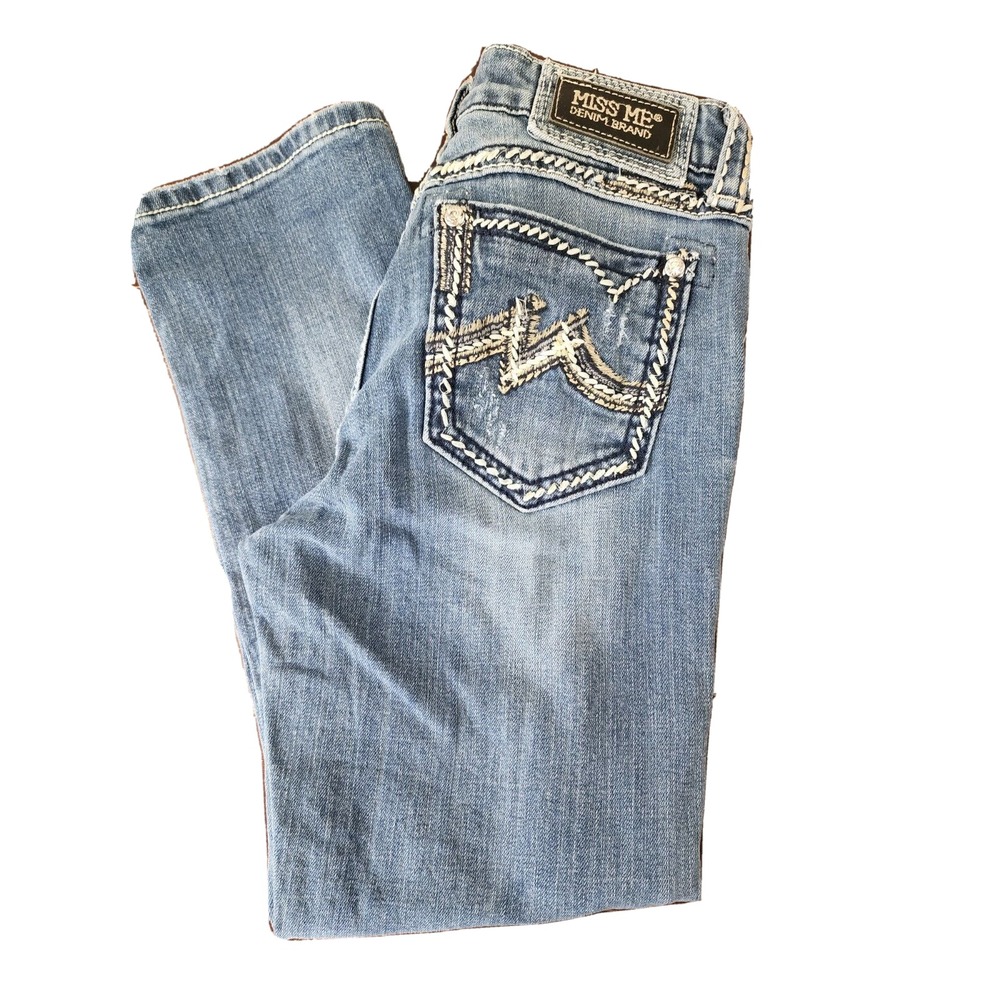 Miss Me Boyfriend Capri 28x25.5 Distressed Embellished Womens Jean